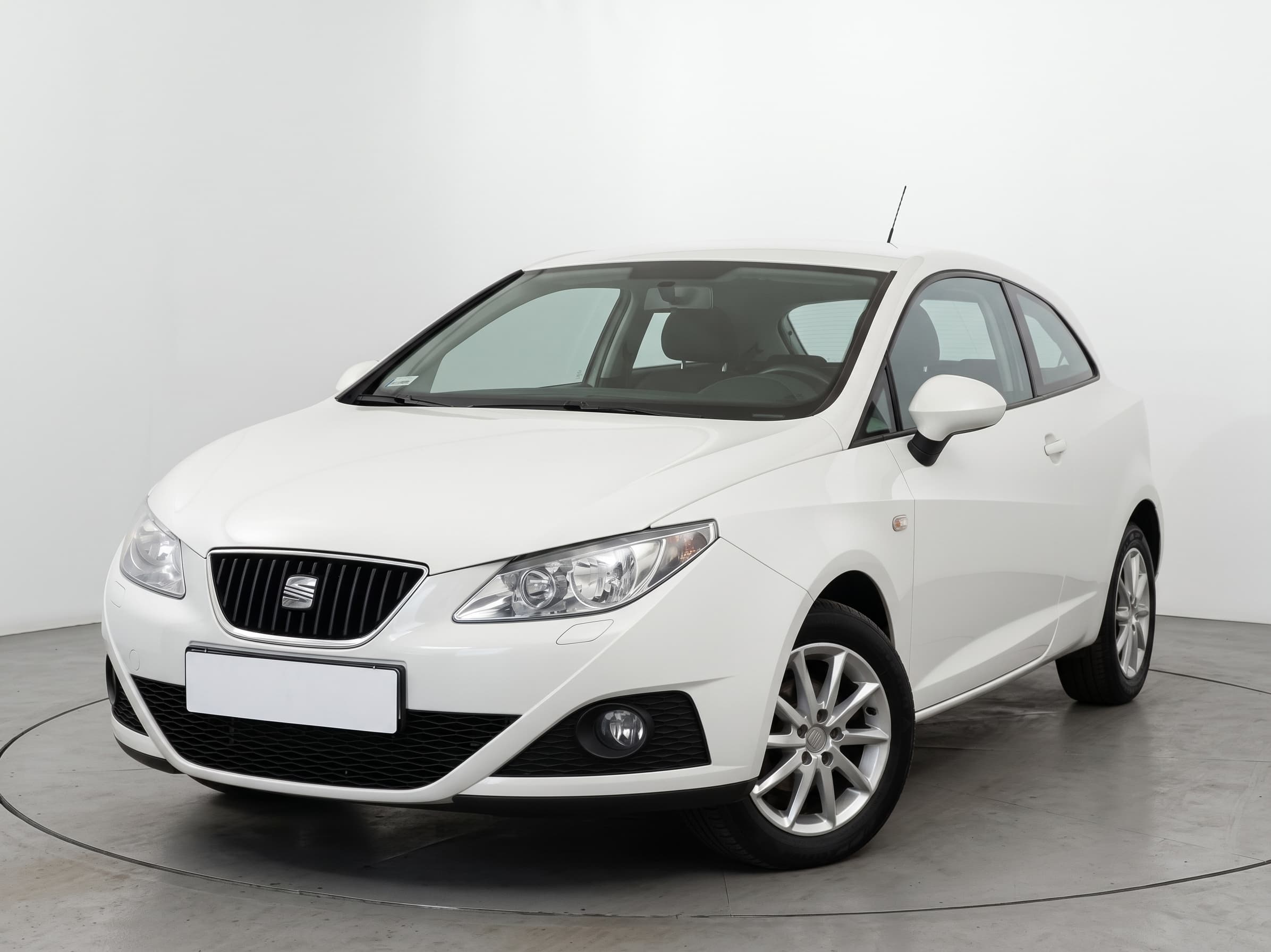 Seat Ibiza — samochód dostępny na wynajem